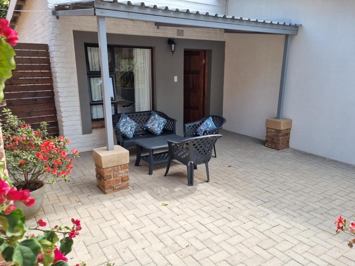 Hotel The Coral Tree à Mbombela Extérieur photo