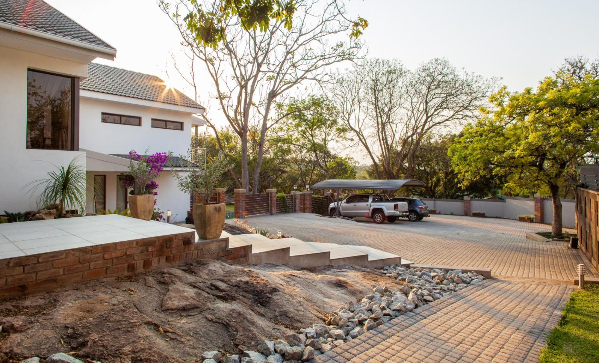 Hotel The Coral Tree à Mbombela Extérieur photo